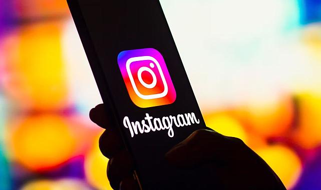 Instagram'dan yapay zeka arka plan özelliği! Evde otururken Eyfel Kulesi'yle fotoğraf çekilebileceksiniz