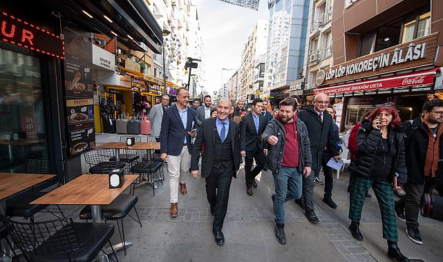 İzmir’de selzedelere ilk destek ödemesi yapıldı