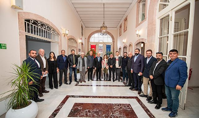 İzmir Şanlıurfa Federasyonu’ndan Başkan Soyer’e teşekkür ziyareti