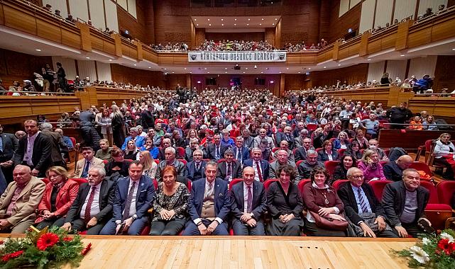 “Yaşasın Cumhuriyet, yaşasın demokrasi”