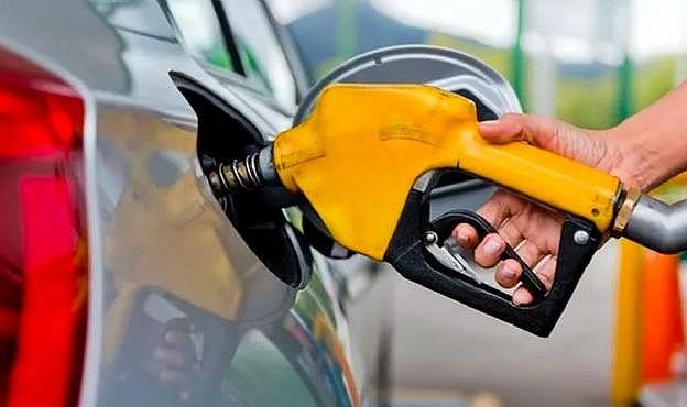 Benzin ve motorine yeni yıl zammı yolda!