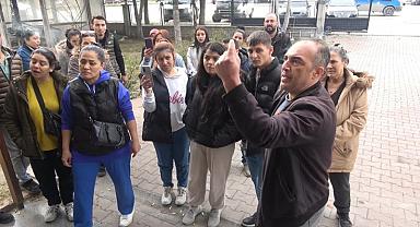 Denizli'de Ödemeleri geciken işçiler fabrika önünde eylem yaptı