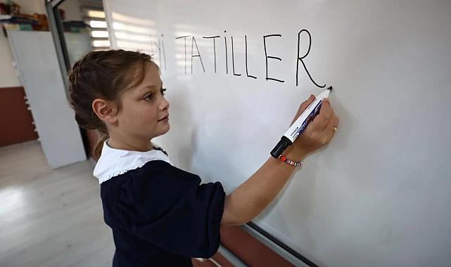 Eğitime iki haftalık ara! Bakanlıktan 'ödev' uyarısı