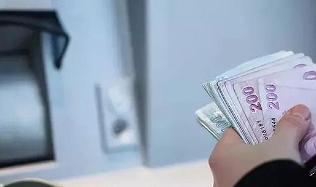 Emekli maaşı alanlar dikkat! O banka tüm emeklilere 12 bin TL ek ödeme veriyor: İşte başvuru şartları