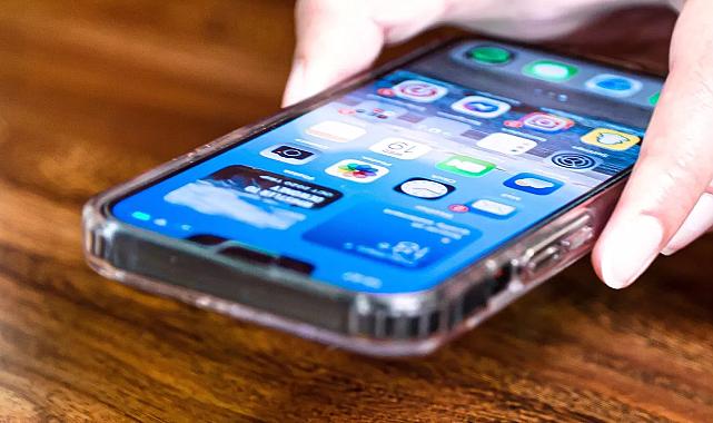 iPhone'u güncelleyenler bin pişman, yeni iOS sürümü kriz çıkardı