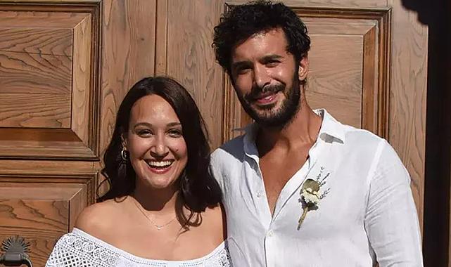 Lohusa’nın galasında Barış Arduç eşi Gupse Özay’a övgüler yağdırdı: Ben karımdan razıyım