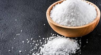Sofrada kanser tehlikesi... Yemek tuzunda mikroplastik bulundu