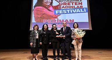 Usta Oyuncu Perihan Savaş Denizlili kadınlarla buluştu