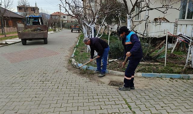 Atatürk Mahallesinin Yağmursuyu Izgaraları Temizlendi