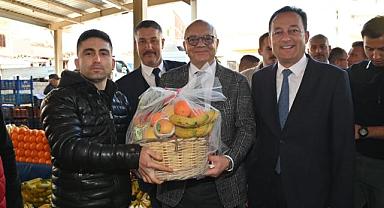 Başkan Ergün Esnaf ve Vatandaşlarla Buluştu, Pilav İkram Etti