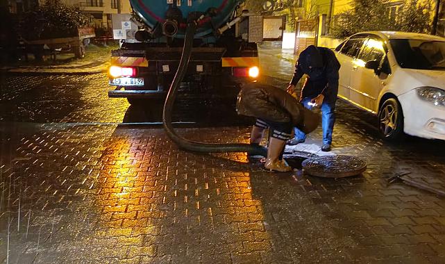 Büyükşehir ve MASKİ gece boyunca yağış mesaisindeydi