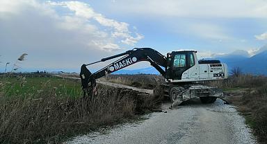 Çavuşoğlu Mahallesinde 2 Kilometrelik Dere Temizliği