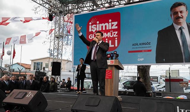 CHP Genel Başkanı Özgür Özel, Dikili&#039;de Coşkuyla Karşılandı