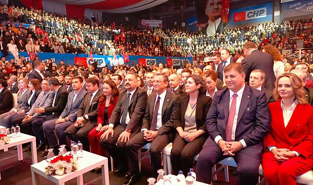 CHP İzmir adayları vitrine çıkıyor