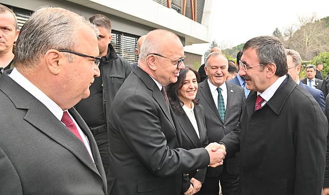 Cumhurbaşkanı Yardımcısı Yılmaz’dan Başkan Ergün’e Övgü