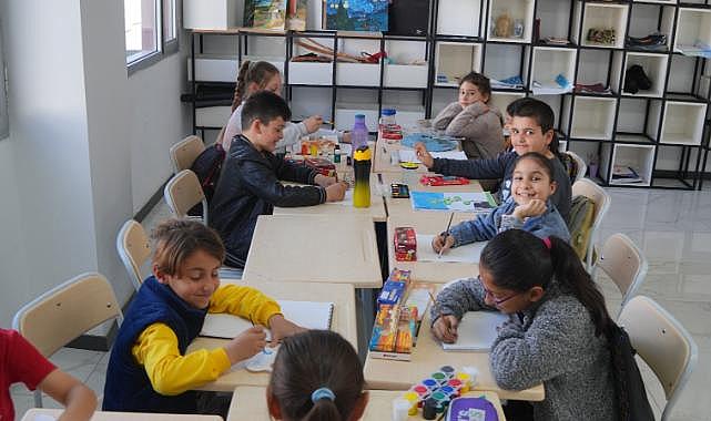 Didim’de Geleceğin Ressamları Yetişiyor