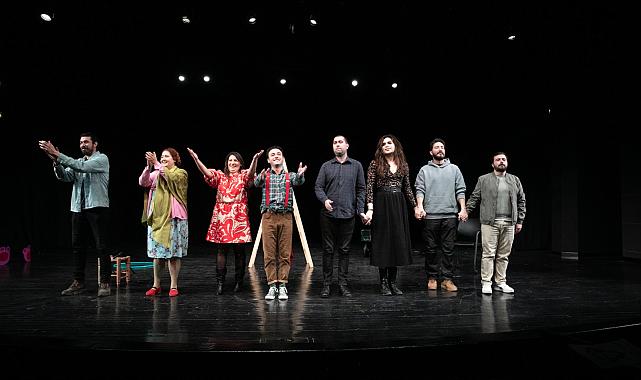 "Dikkat Nine Çıkabilir" prömiyerini yaptı