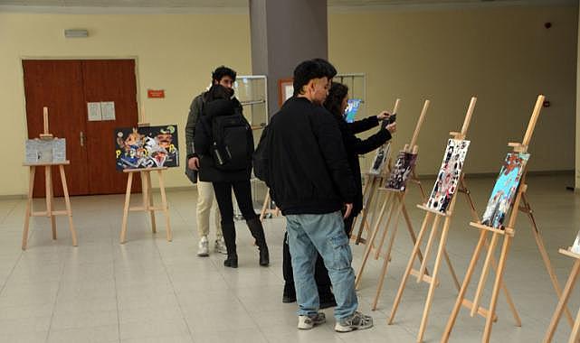 EÜ İletişim Fakültesinde "Uluslararası Kolaj Sergisi" açıldı