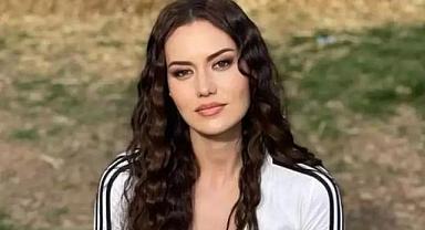 Fahriye Evcen'den makyajsız paylaşım...