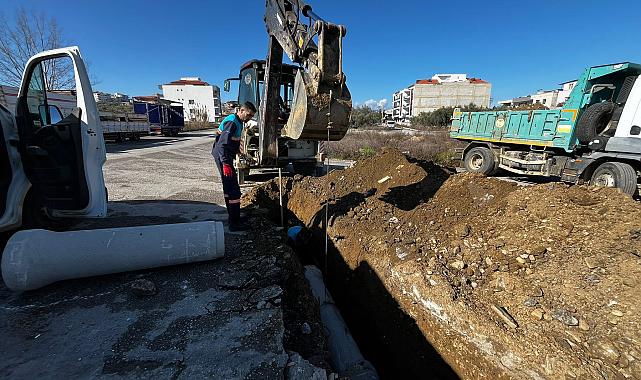 Fatih Sanayi Sitesinde Yağmur Suyu Hattı Çalışmaları Yapılıyor