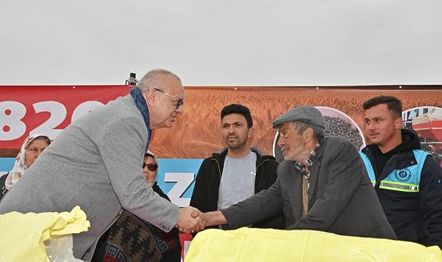 Gördes’te 1004 Üreticiye 230 Ton Gübre Desteği