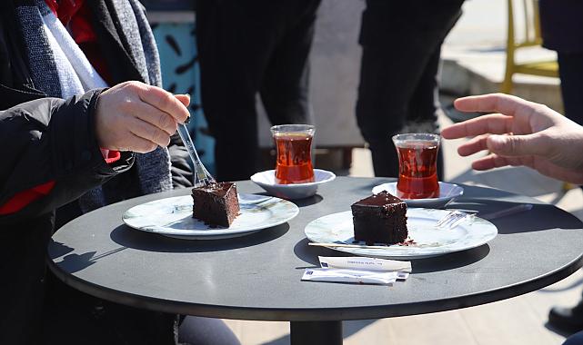 Kuşadası Belediyesi&#039;nden Adalı Kart&#039;a Özel 14 Şubat İkramı