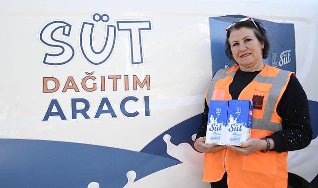 Kuşadası Belediyesi’nden çocuklara ayda 10 bin 712 litre süt desteği