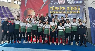 Manisa BBSK’lı Güreşçiler, Afyonkarahisar’da Madalyaları Topladı