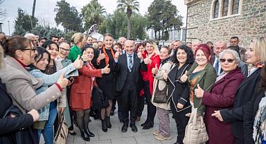 Muhtarlardan Başkan Soyer'e teşekkür