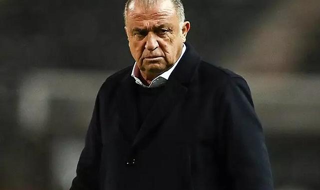 Panathinaikos&#039;ta Fatih Terim&#039;i çıldırtan olay! Rakibinin boğazına yapışıp defalarca tokat attı...