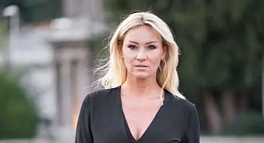 Pınar Altuğ: Sahneye çıkarken dizlerim titriyor
