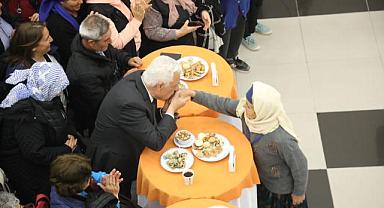 Başkan Gürün 293 Muğlalı Kadını Çanakkale’ye Uğurladı