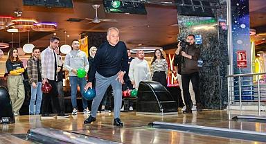 Başkan Zolan, bowlingde hünerlerini sergiledi