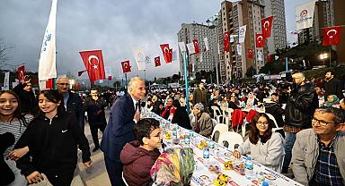 Büyükşehir’in gönül sofrası binlerce vatandaşı ağırlıyor