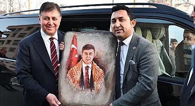 Cemil Tugay iftar sofrasında: Burs verdiği öğrencilerden duygulandıran hareket