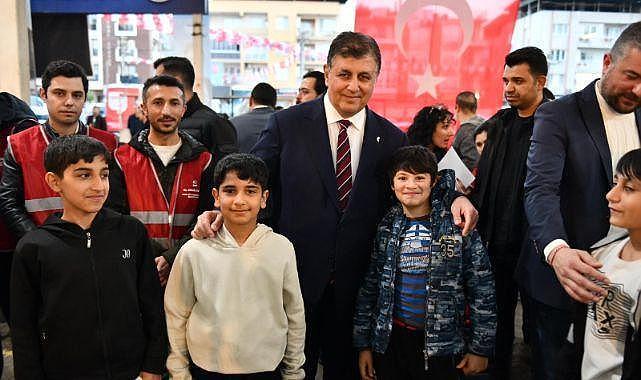 CHP adayı Tugay'dan İzmirli annelere ücretsiz ulaşım müjdesi
