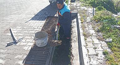 Gördes’te Beş Mahallenin Yağmursuyu Izgaraları Temizlendi