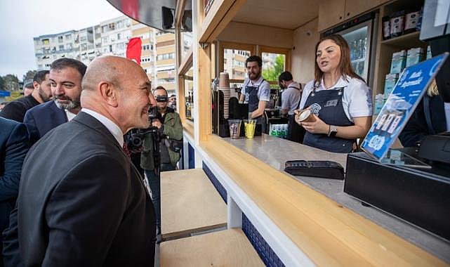 "İzmirli Kahve"nin üçüncüsü açıldı