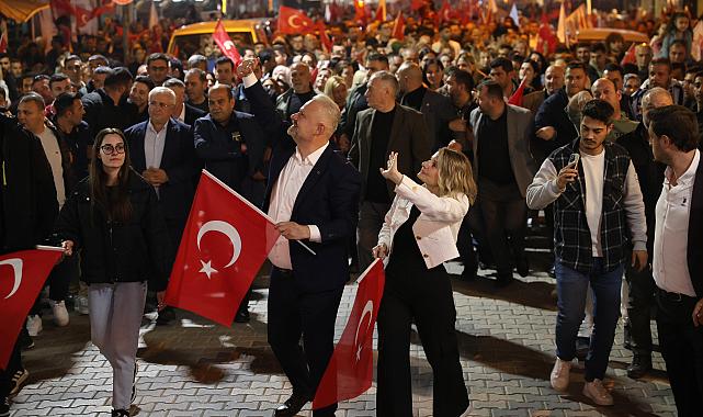 MENEMEN'DE BAŞKAN PEHLİVAN'DAN GÖVDE GÖSTERİSİ