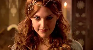 Meryem Uzerli’nin yeni imajı: Saçlarını sapsarı yaptı, ilk yorum Filiz Akın’dan geldi