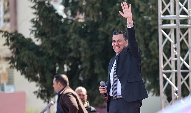 Özel Manisa'yı 'kazanıyoruz' dedi ve ekledi: Sütte leke var Ferdi Zeyrek'te yok!