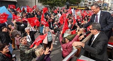 Seçim Öncesi İzmir'de 'Özel' Turu