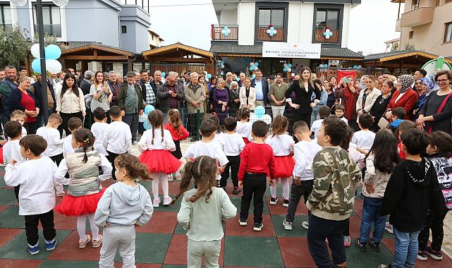 Seferihisar'da "Gündüz Çocuk Bakımevi" ve "Oyun Sokağı" açıldı
