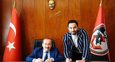 Selçuk İnan Süper Lig'e geri döndü! 1.5 yıllık resmi sözleşme imzalandı
