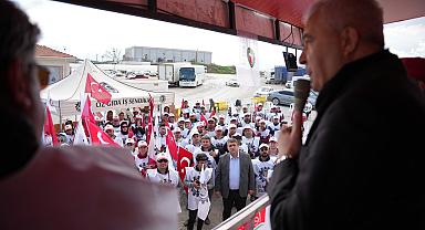TÜRKMEN LEZİTA İŞÇİLERİNİ YALNIZ BIRAKMADI