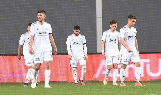 Altay kendi evinde hezimete uğradı!