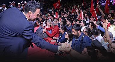Başkan Önal'dan anlamlı hareket... “Tebrik çiçekleriniz desteğe dönüşsün”