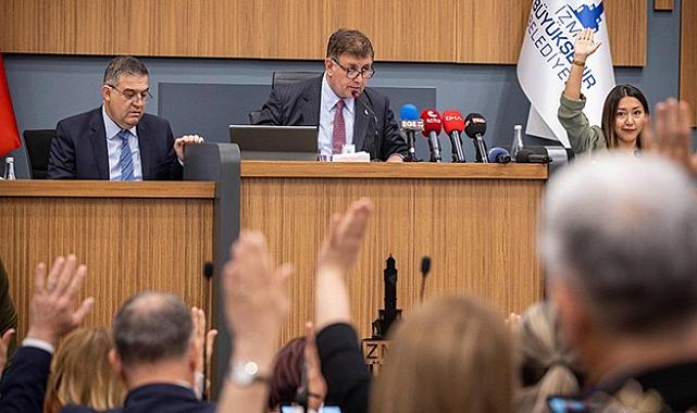 Başkan Tugay&#039;dan mesaj seli: Saray rejimi bir parantez olarak kalacak!