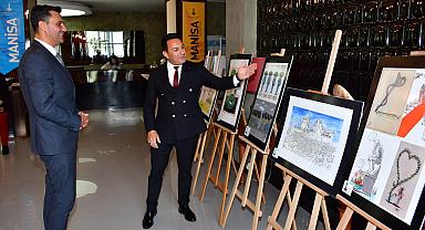 Başkan Zeyrek, karikatür sergisine katıldı