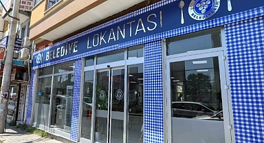 Buca Belediye Lokantası ile öğrencinin yüzü güldü: 4 çeşit yemek 45 TL